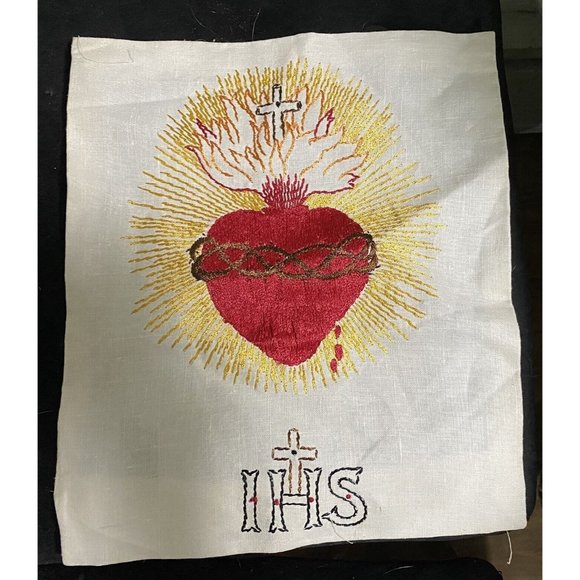 Vintage Sacred Heart IHS Embroidered Linen Piece - Picture 1 of 8